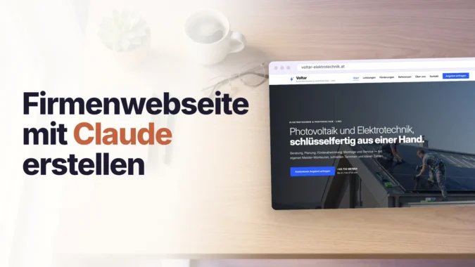 Firmenwebseite mit Claude erstellen - fertige Webseite einer Elektrotechnikfirma im Browserfenster auf einem Schreibtisch